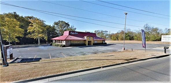1211 7th St S, Clanton, AL 35045
